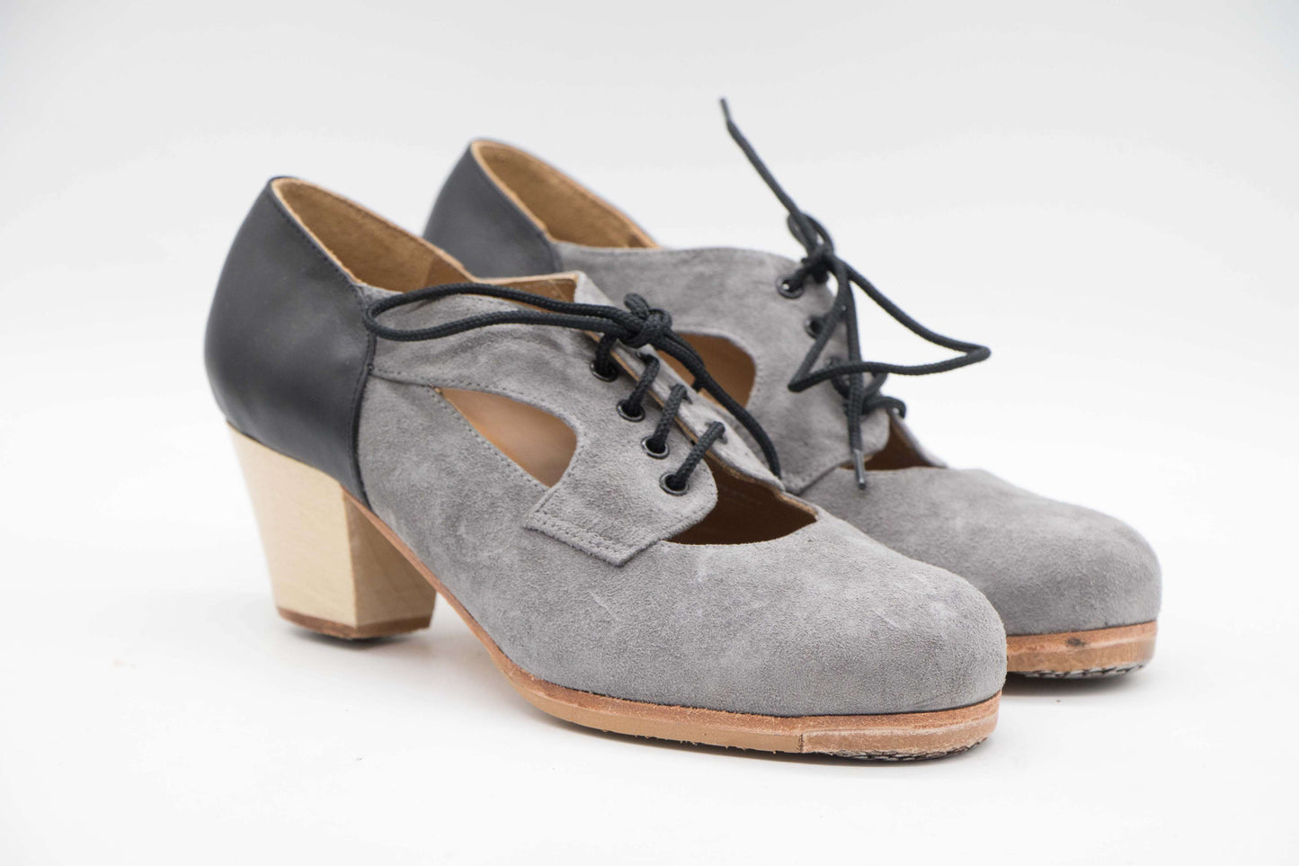 #0018 Mod. Tronío. nº34,5AA. Doble Ancho. Zapatos Flamenco Profesional de Mujer