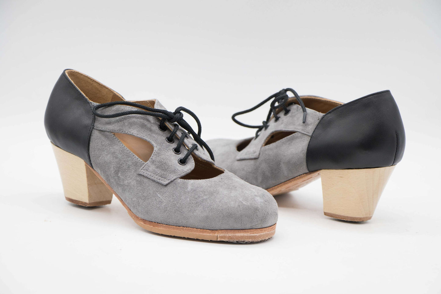 #0018 Mod. Tronío. nº34,5AA. Doble Ancho. Zapatos Flamenco Profesional de Mujer